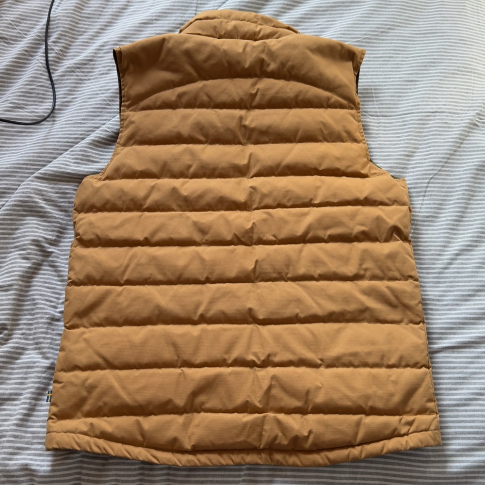 Fjallraven Mens Ovik Lite Vest- size M Brown Tan Down Puffer - Picture 7 of 11